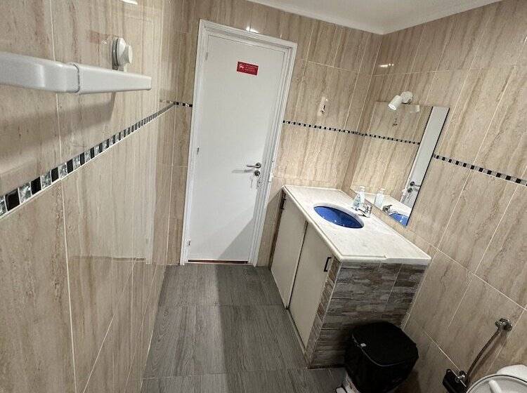 هاستل Lisboa Parque Guest House