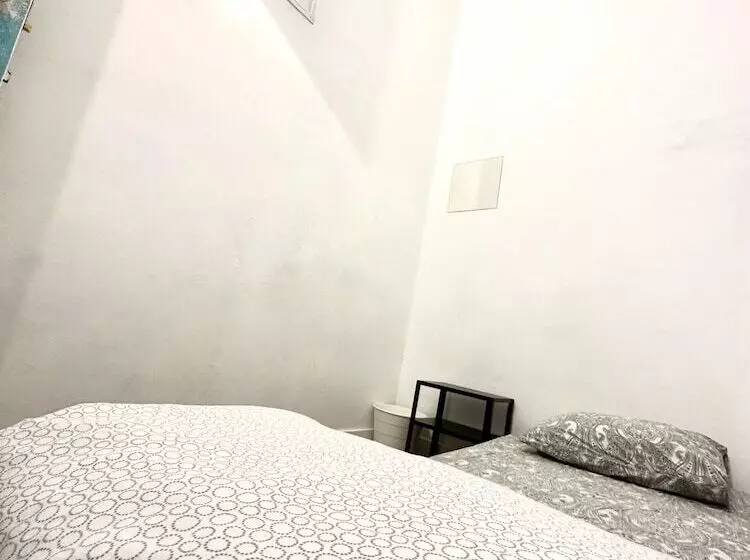 هاستل Lisboa Parque Guest House