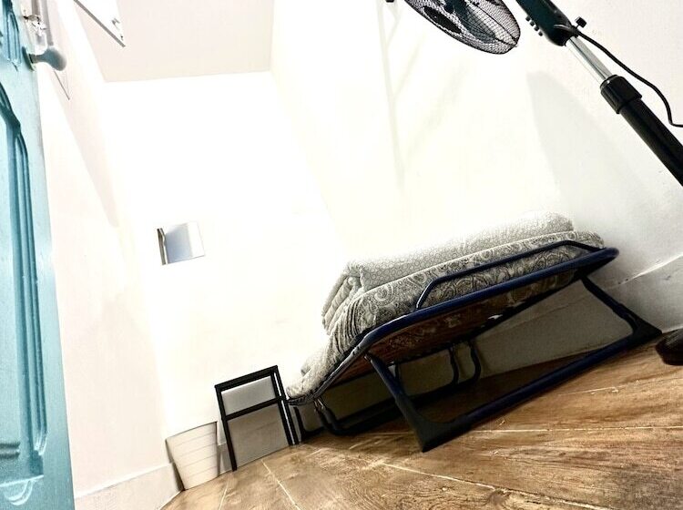 هاستل Lisboa Parque Guest House