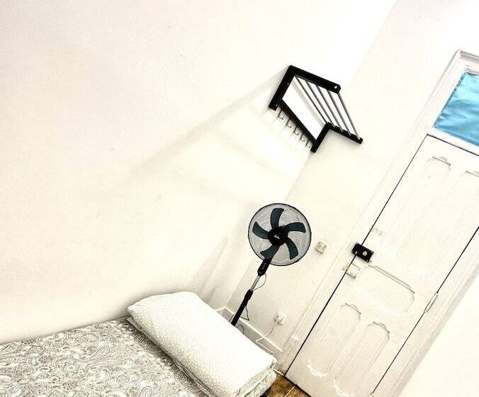 هاستل Lisboa Parque Guest House