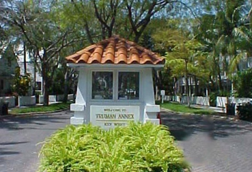 Artist Garden By Avantstay Great Location W/ Balcony, Outdoor Dining, Shared Pool & Bbq! Week Long S