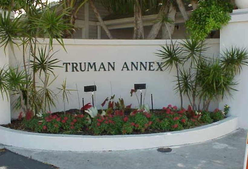 Artist Garden By Avantstay Great Location W/ Balcony, Outdoor Dining, Shared Pool & Bbq! Week Long S