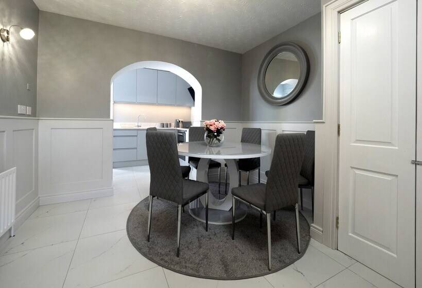 Charming 4 Bed Cottage In Dungannon