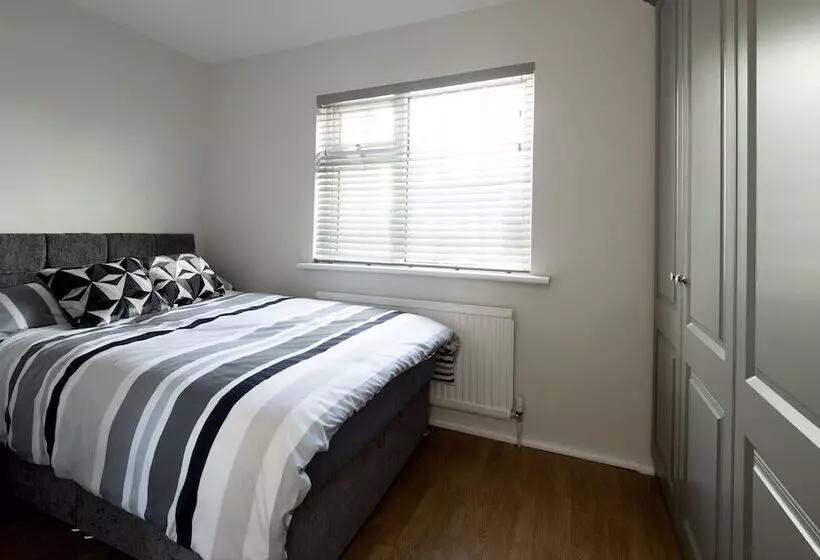 Charming 4 Bed Cottage In Dungannon