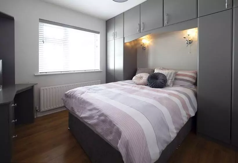 Charming 4 Bed Cottage In Dungannon