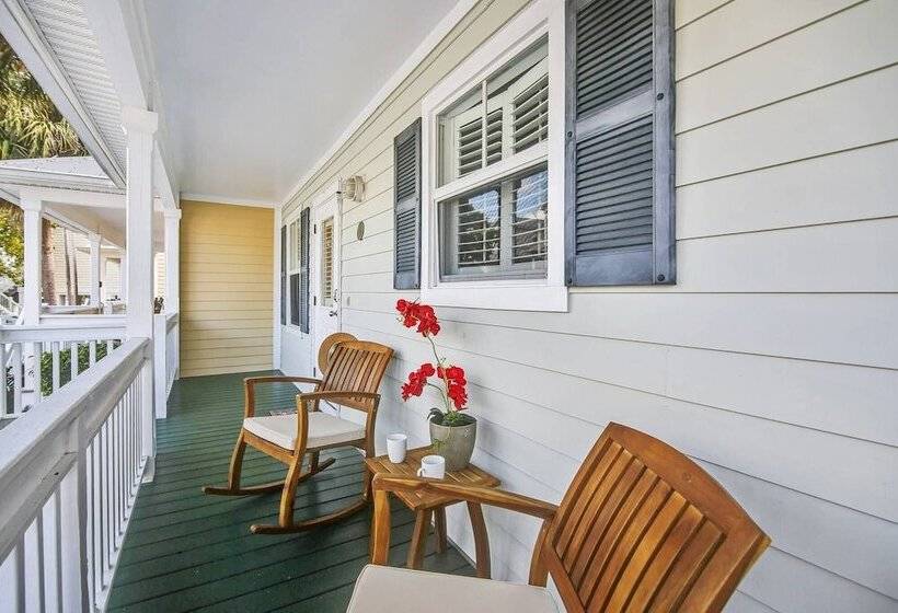 Coral Palm By Avantstay Key West Walkable Gated Community & Shared Pool