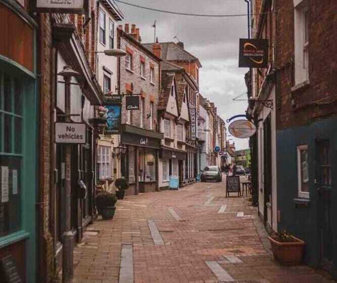 Cottage In Area Of Outstanding Natural Beauty
