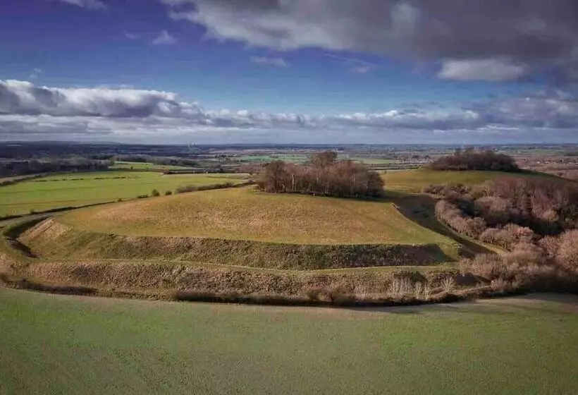 Cottage In Area Of Outstanding Natural Beauty