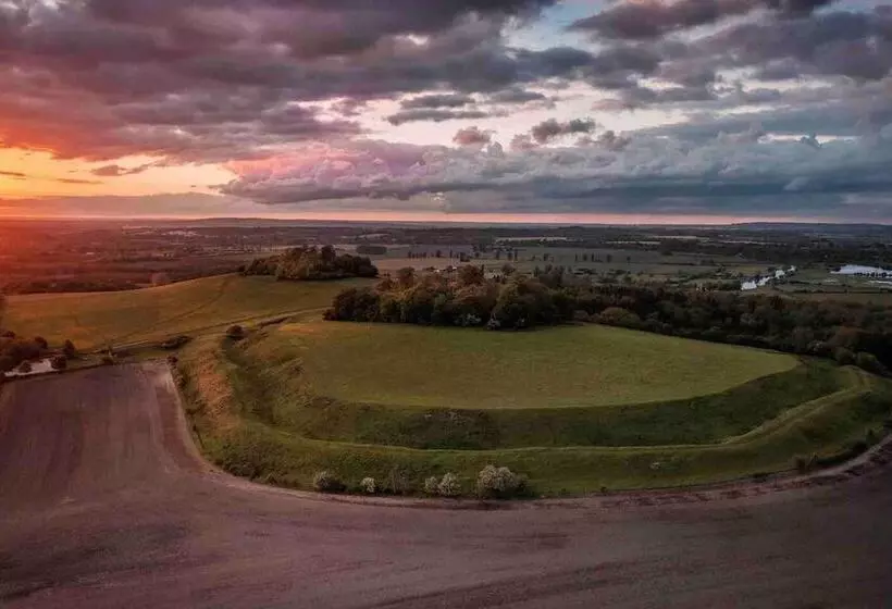 Cottage In Area Of Outstanding Natural Beauty