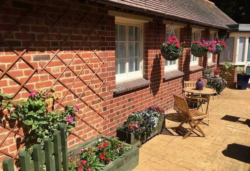 Cottage In Area Of Outstanding Natural Beauty