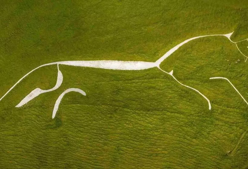 Cottage In Area Of Outstanding Natural Beauty