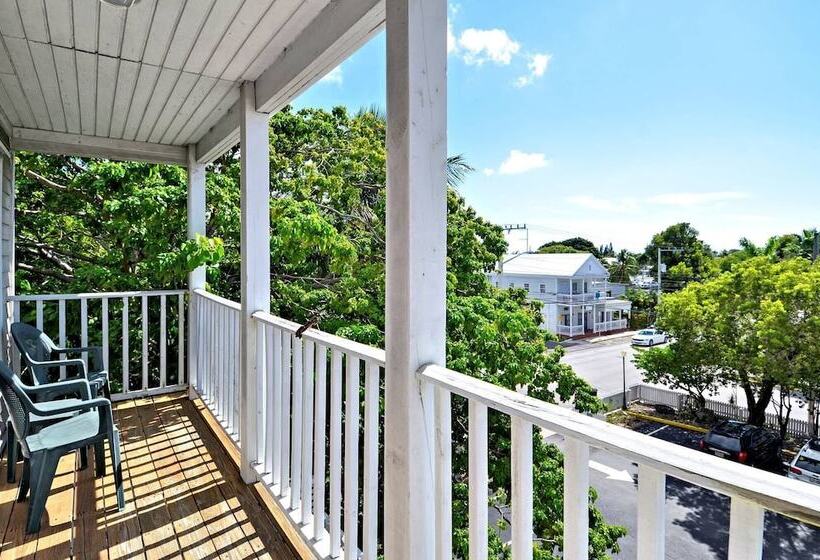 Duval Breeze By Avantstay Great Location Close To Beach & Nightlife Shared Pool! Week Long Stays