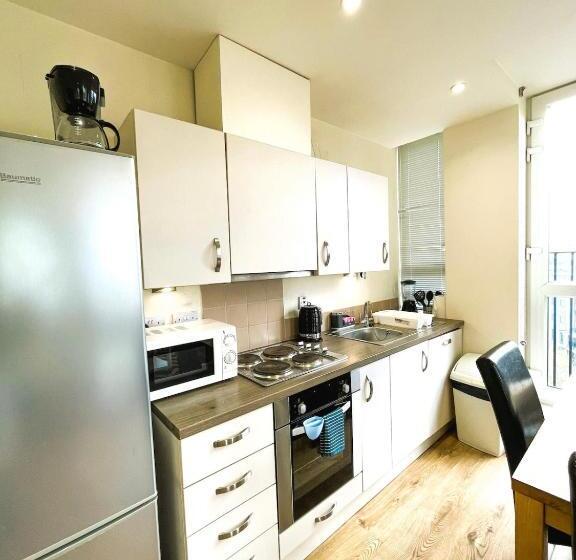 Maidstone Heights By Kasar Stays