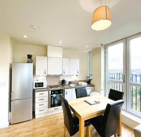 Maidstone Heights By Kasar Stays