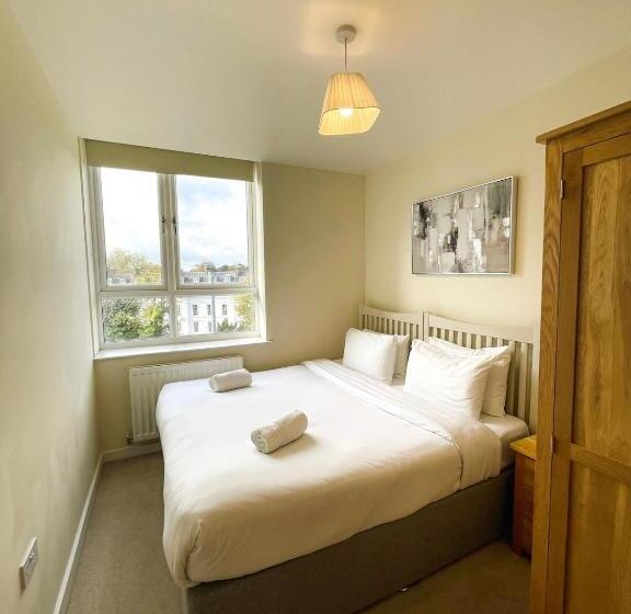 Maidstone Heights By Kasar Stays