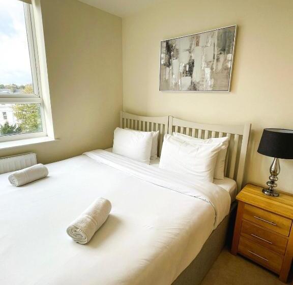 Maidstone Heights By Kasar Stays