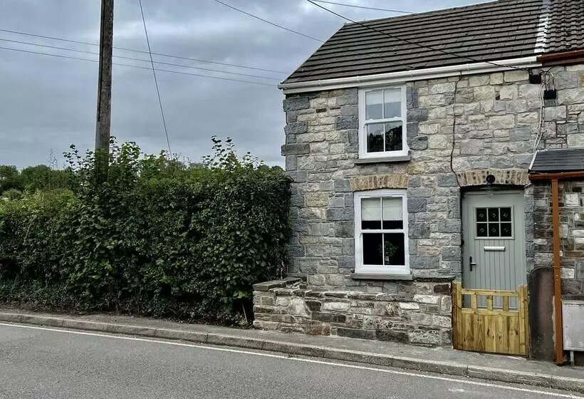 Gorgeous 2 Bed Cottage In Penderyn, Brecon Beacons