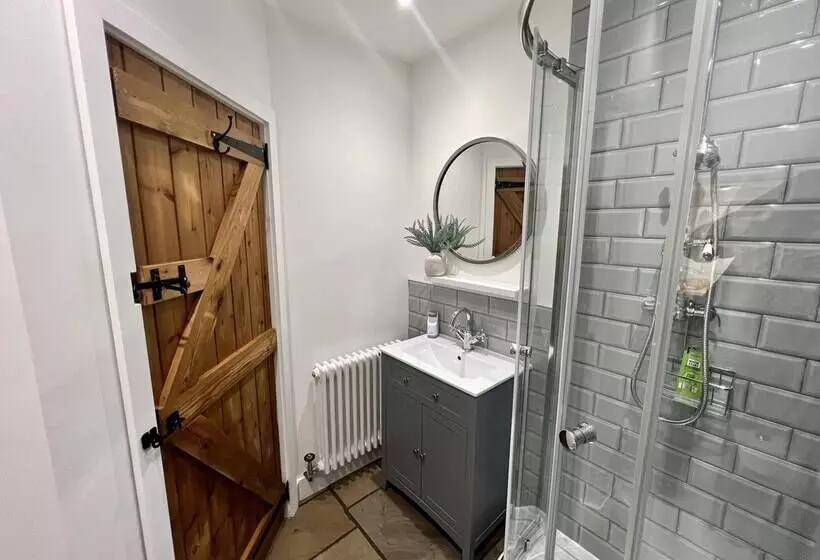 Gorgeous 2 Bed Cottage In Penderyn, Brecon Beacons