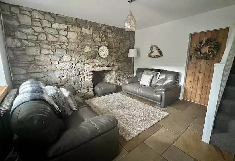 Gorgeous 2 Bed Cottage In Penderyn, Brecon Beacons
