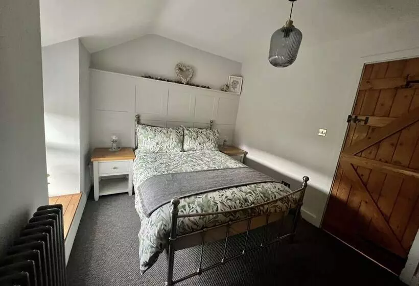 Gorgeous 2 Bed Cottage In Penderyn, Brecon Beacons