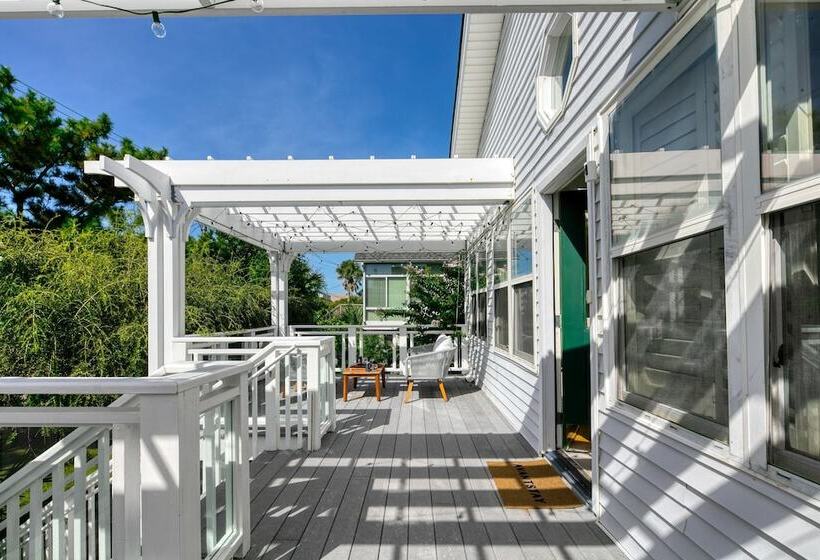 Hemlock By Avantstay Minutes From Folly Beach W/ Multiple Patios