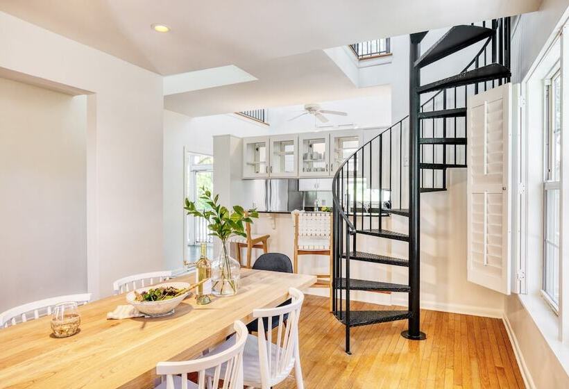 Hemlock By Avantstay Minutes From Folly Beach W/ Multiple Patios