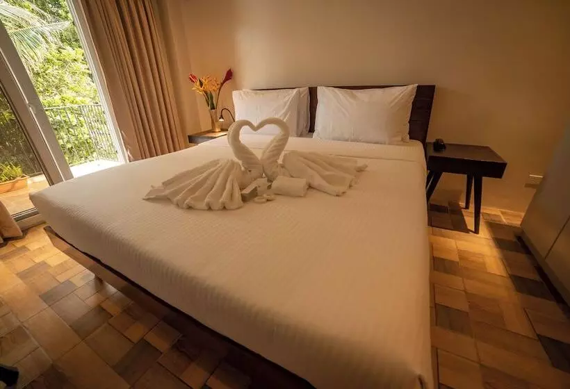 ホテル Bernardos Lantia