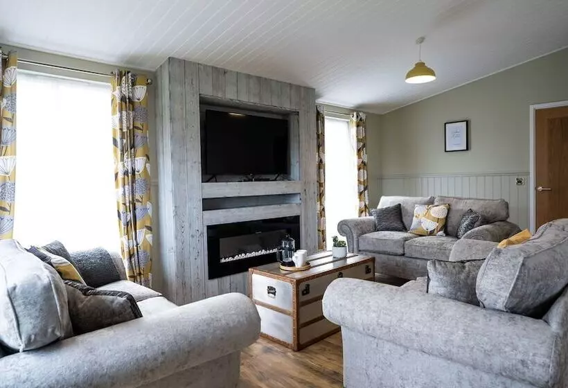 Hotelli Chestnut Meadow Country Park