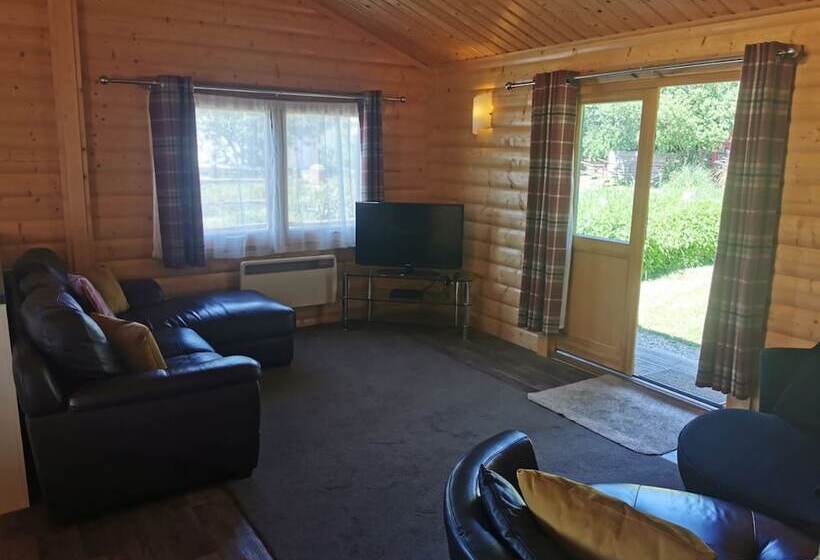 בית מלון כפרי Chestnut Meadow Country Park