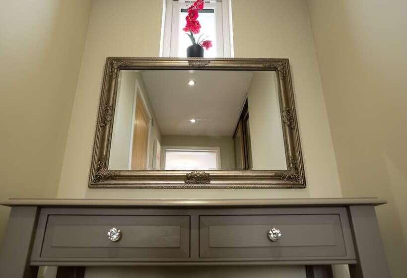 בית מלון כפרי Chestnut Meadow Country Park