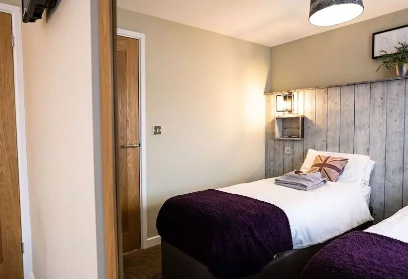 Hotelli Chestnut Meadow Country Park