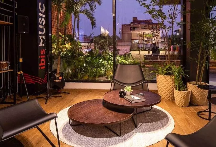 هتل Ibis Santa Cruz De La Sierra