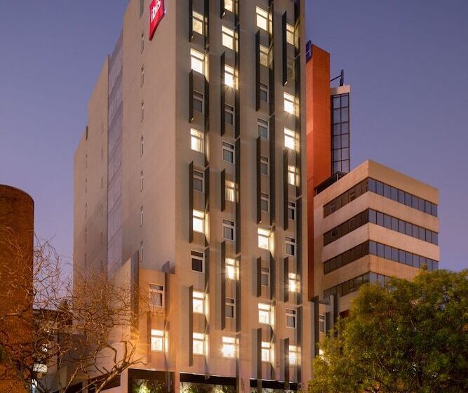 هتل Ibis Santa Cruz De La Sierra