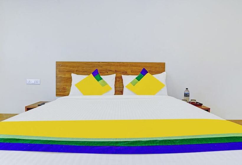 Itsy Hotels Oasis Pride