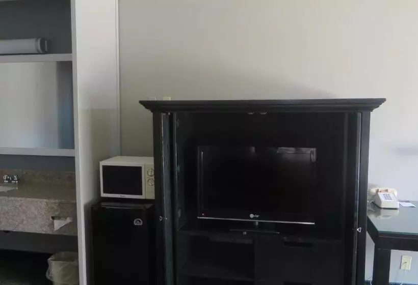 Hotelli Salina Beaumont Ca