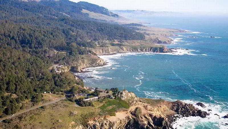 Hotelli Timber Cove Resort