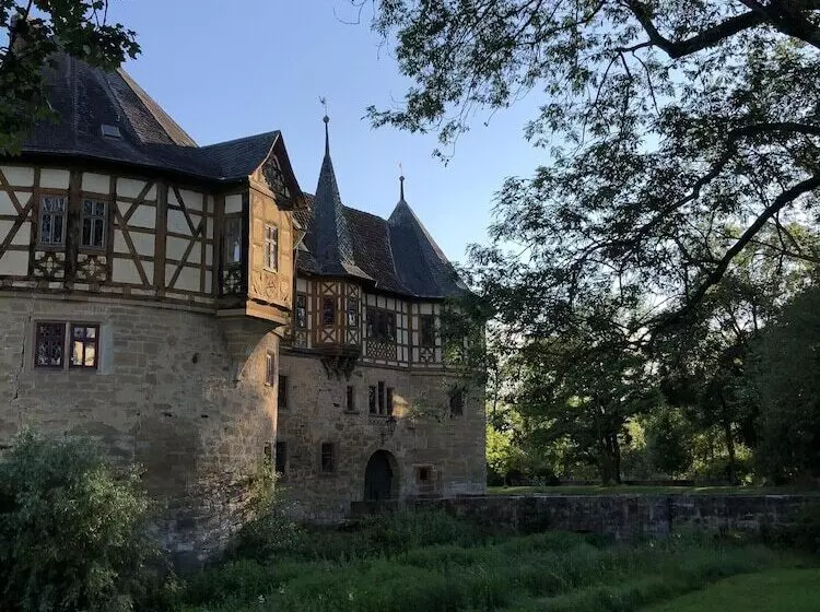 Hotelli Urlaub Im Wasserschloss Irmelshausen