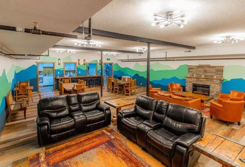 Pintler S Portal Hostel