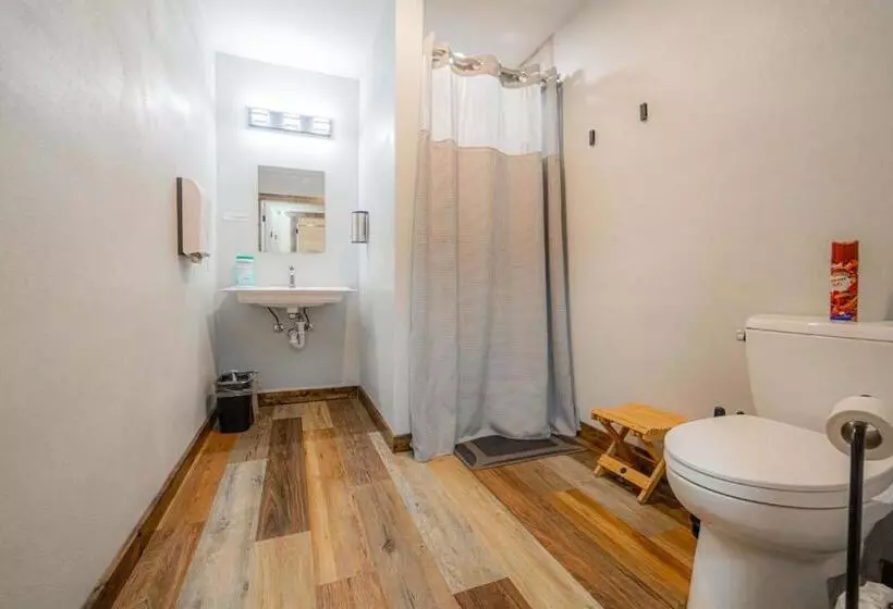 Pintler S Portal Hostel