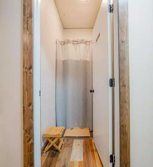 Pintler S Portal Hostel