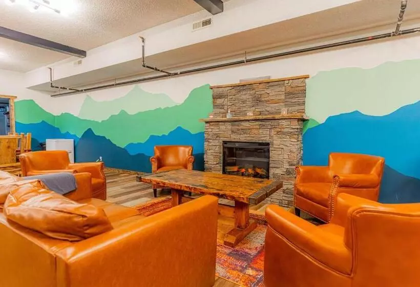 Pintler S Portal Hostel