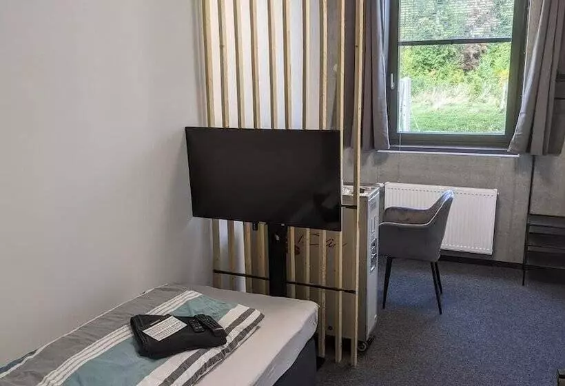 レジデンス Boardingrooms Direct A8, Close To Stuttgart, 25min