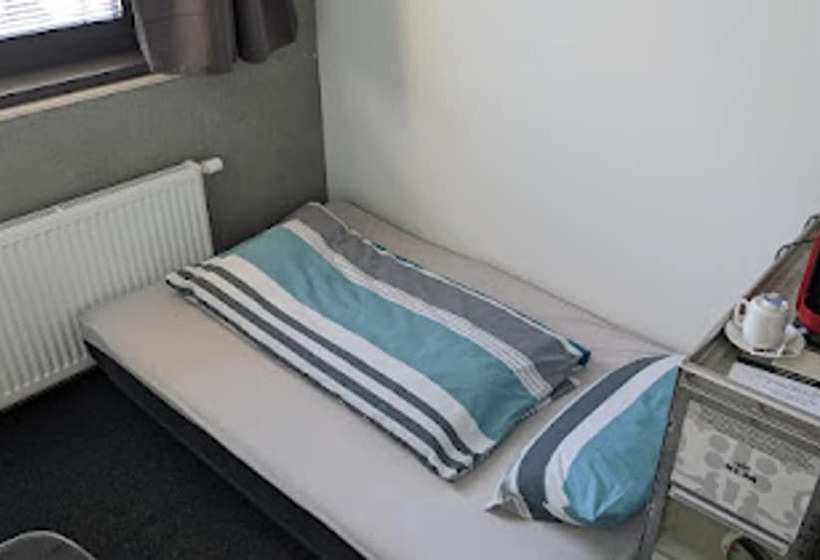 Residenssi Boardingrooms Direct A8, Close To Stuttgart, 25min