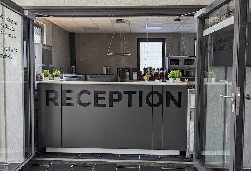 Residenssi Boardingrooms Direct A8, Close To Stuttgart, 25min