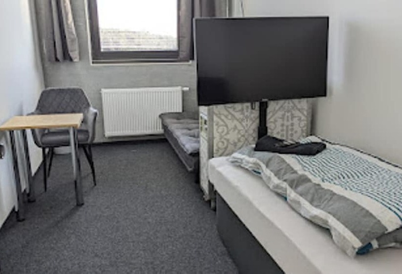 Residenssi Boardingrooms Direct A8, Close To Stuttgart, 25min