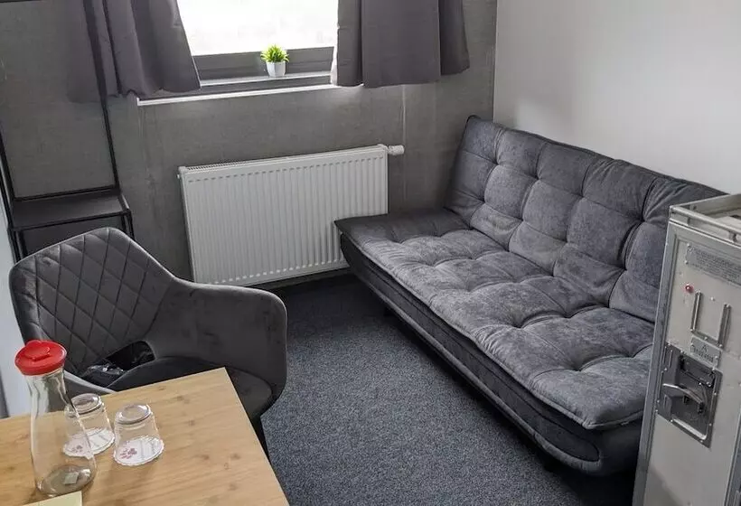 レジデンス Boardingrooms Direct A8, Close To Stuttgart, 25min