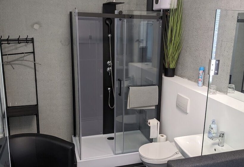 Residenssi Boardingrooms Direct A8, Close To Stuttgart, 25min