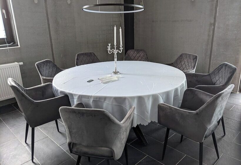 Residenssi Boardingrooms Direct A8, Close To Stuttgart, 25min