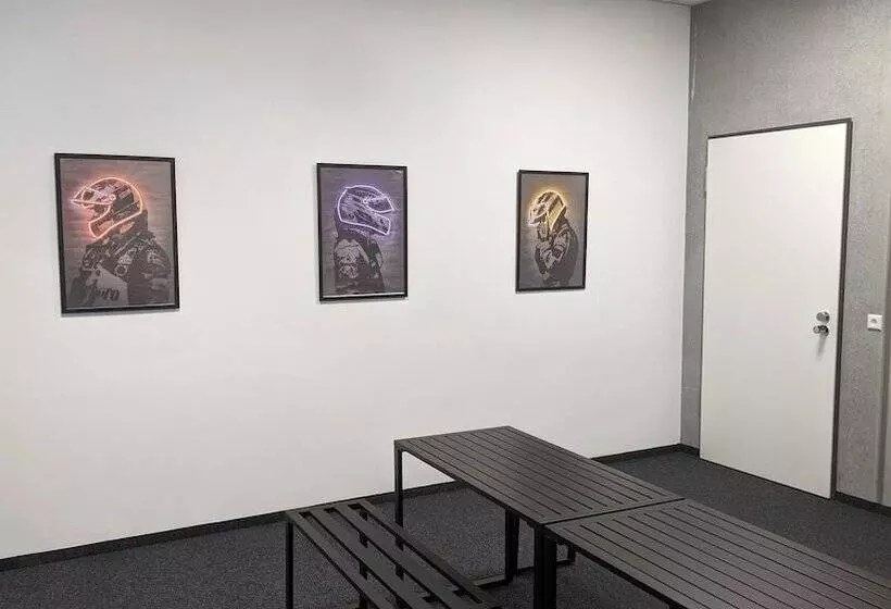 レジデンス Boardingrooms Direct A8, Close To Stuttgart, 25min