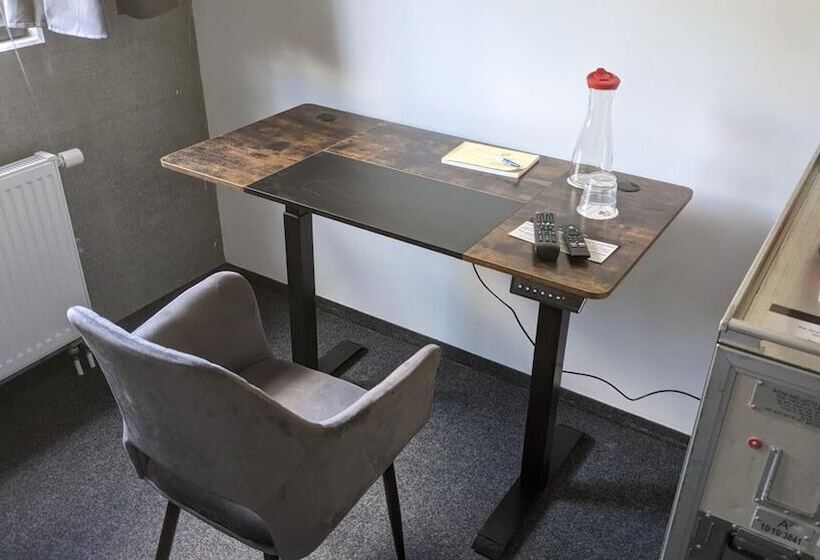 Residenssi Boardingrooms Direct A8, Close To Stuttgart, 25min